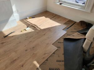 laying laminate floor