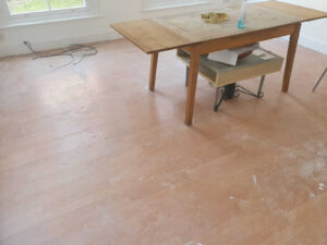 preparing old floor for laying laminate flooring